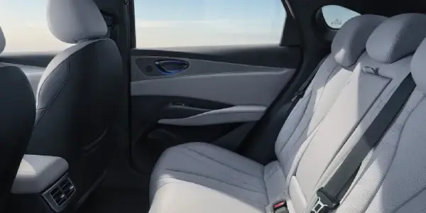 Spacious BYD SEAL 6 DM-i interior and rear seating