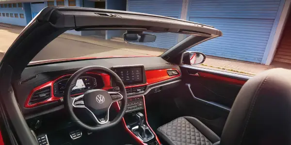 Volkswagen T‑Roc Cabriolet interior technology